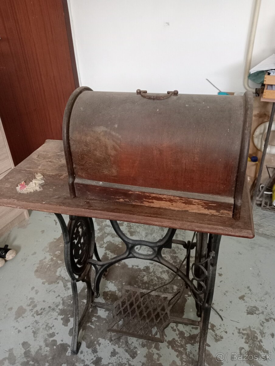Šijací stroj po renovácii - 8