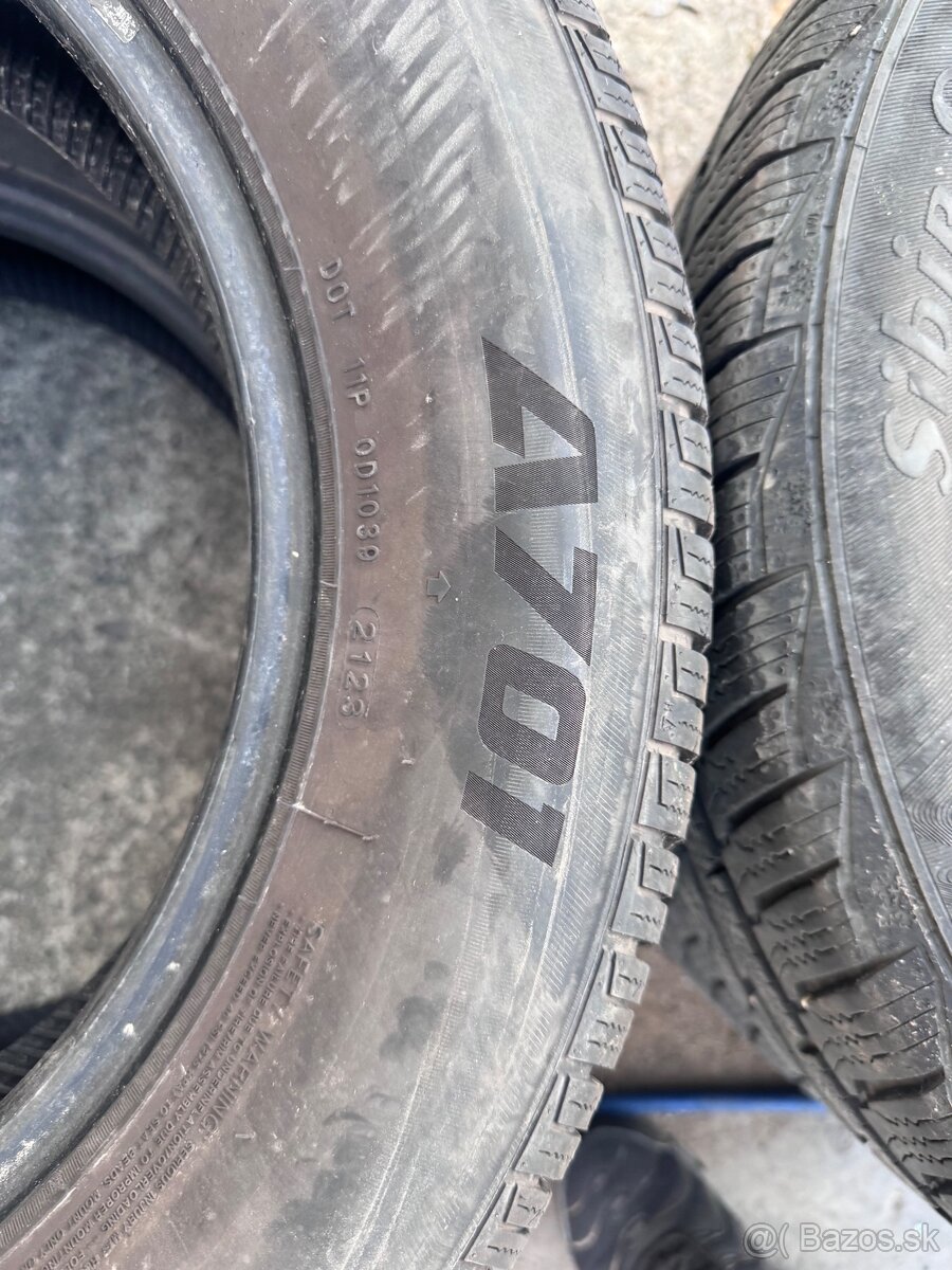 Zimne pneu 215/60 R16 - 8