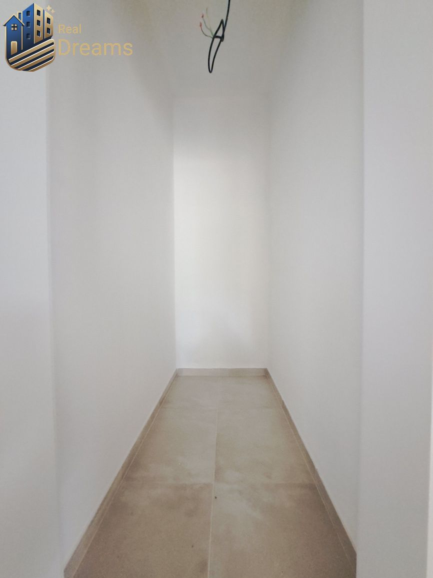 Priestranné novostavby 4-izbových rodinných domov v meste Ša - 8