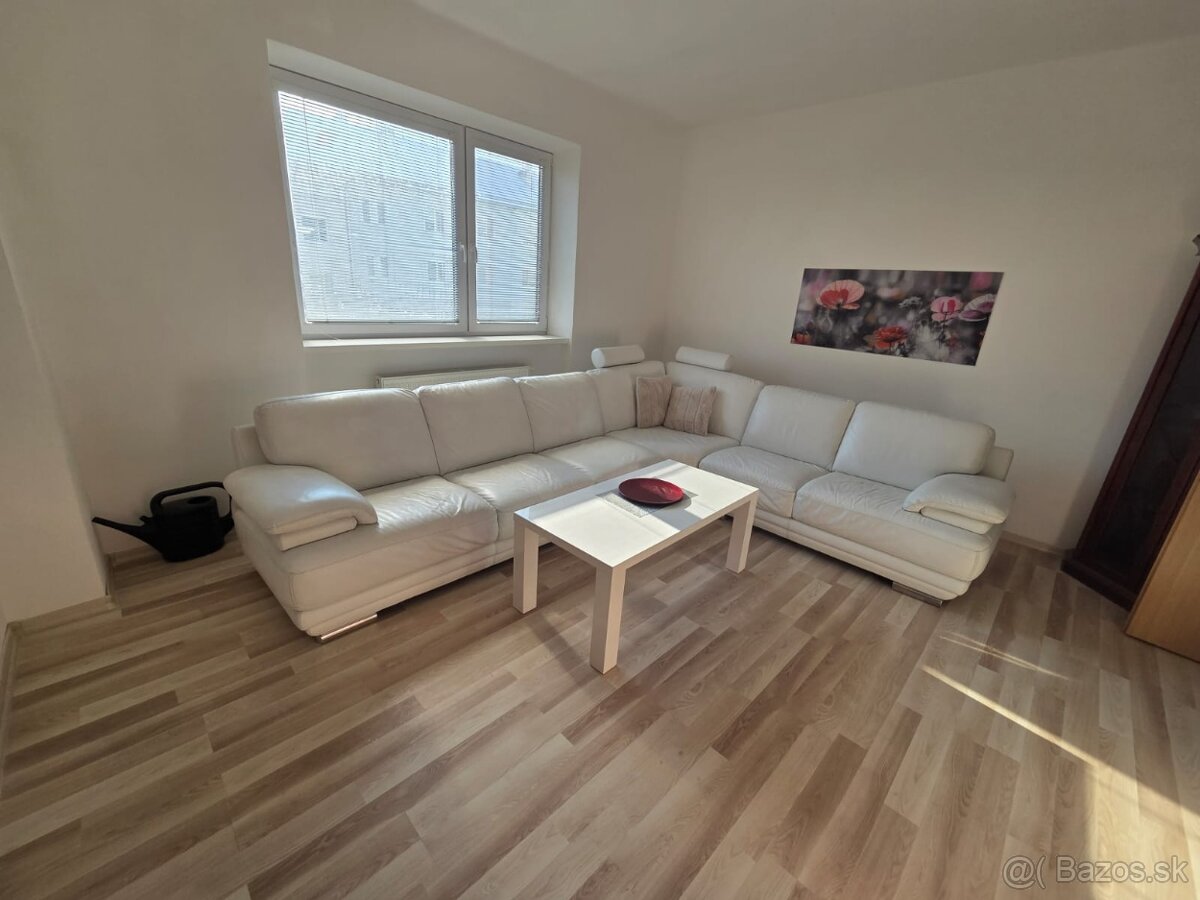 PREDAJ-3izbový byt v centre mesta-MICHALOVCE - 8