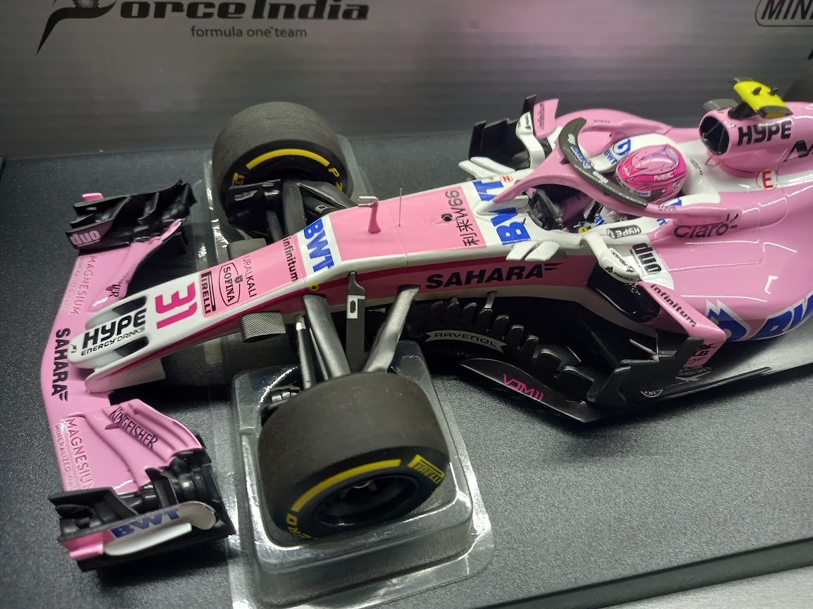 F1 BWT FORCE INDIA MERCEDES VJM11 OCON MINICHAMPS 1:18 - 8