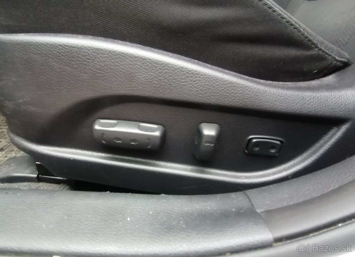 Hyundai i40 1.7 crdi 100kw - 8