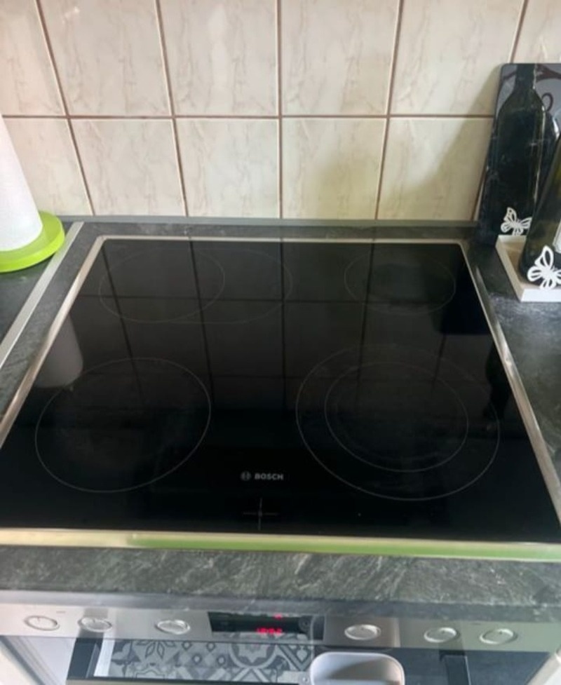 Venkovská vestavěná kuchyně se spotřebiči,5657 - 8