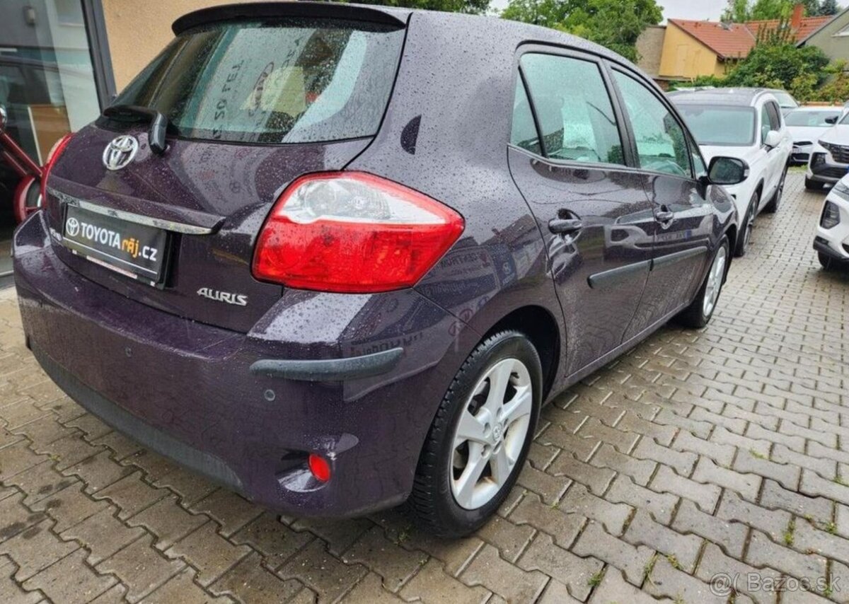 Toyota Auris 1.6PRAV.ZNAČKOVÝ SERVIS TSUSHO - 8