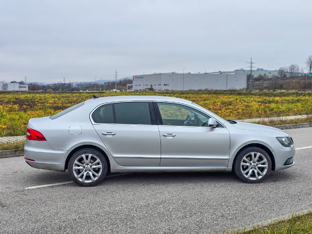 Škoda Superb 2 2.0 TDI, Navigácia, Automatické parkovanie - 8