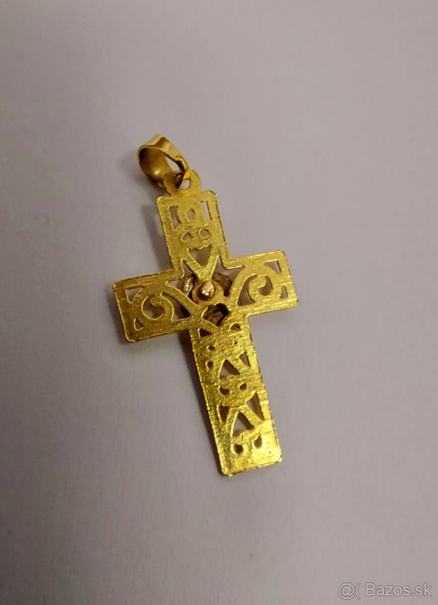 Zlatý prívesok - 8