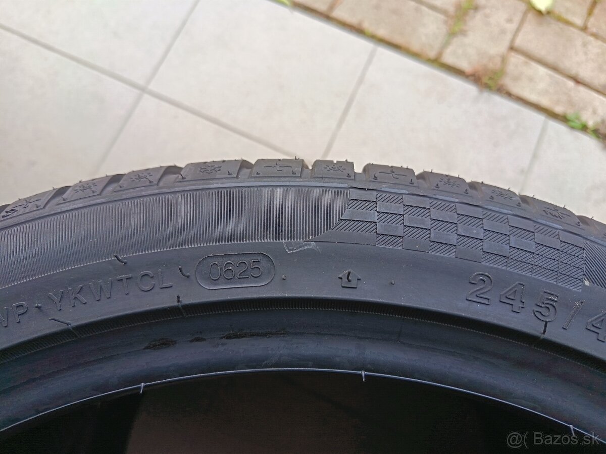 celoročne pneu 245/40 R19 - 8