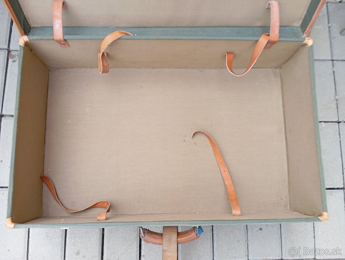 Predám starý krásny cestovný kufor - 8