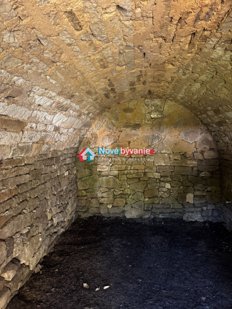 Na predaj starší dom so súpisným číslom N043-12-DASE - 8