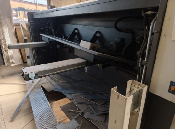 Prodávám Použité CNC tabulové nůžky HACO HSLX 3008, r. v. 20 - 8