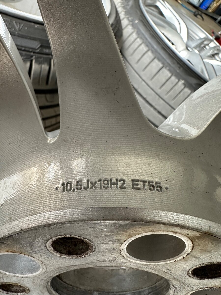 255/35 r19 Audi r8 5x112 - 8