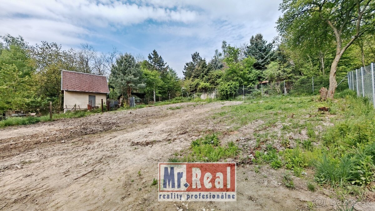 Pozemok v Rači 702 m2 v atraktívnej lokalite - 8