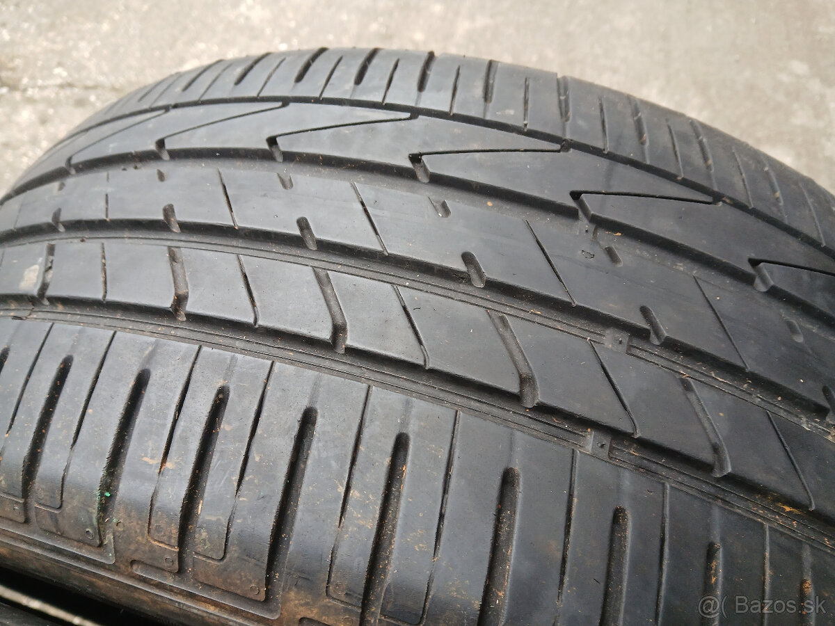 235/50 R19 -letné Hankook - 8