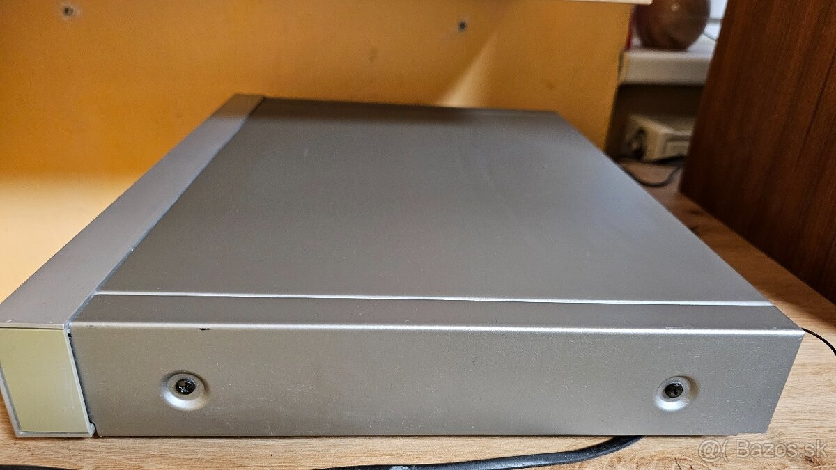 Tuner ONKYO INTEGRA - 8