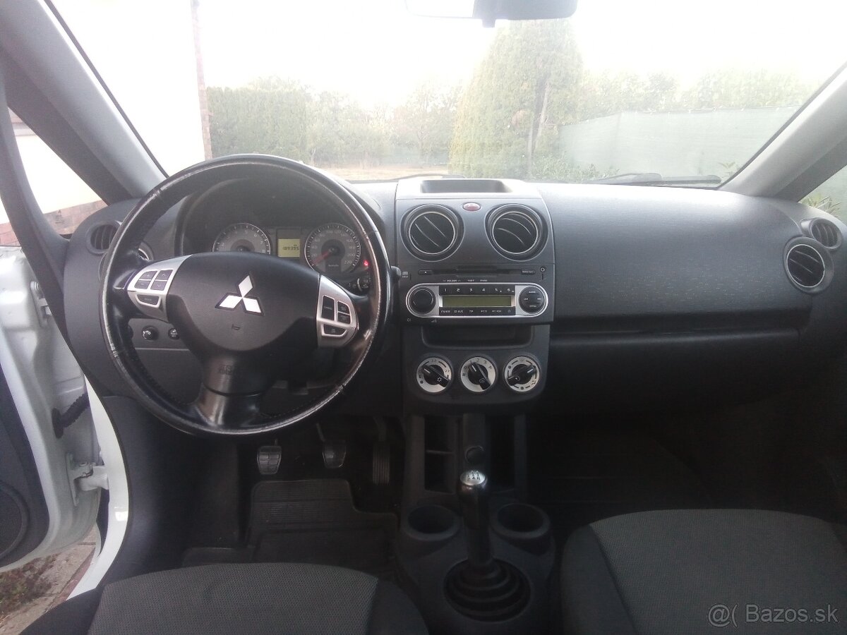 Mitsubishi colt - 8
