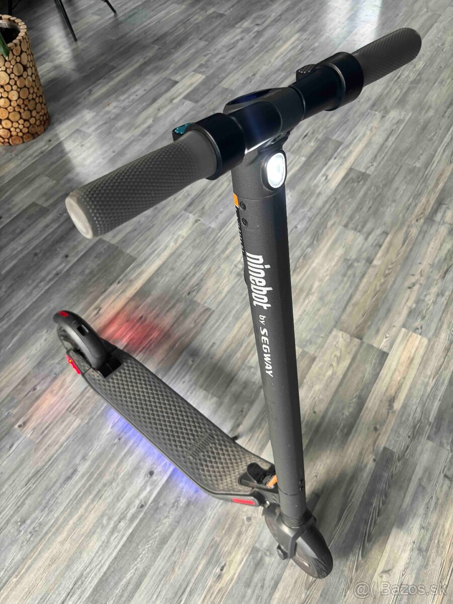 Elektrická kolobežka Ninebot Segway ES2 - 8