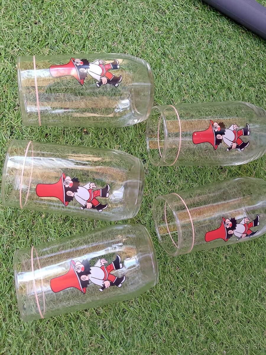 Retro toaletka,poháre rumcajs - 8