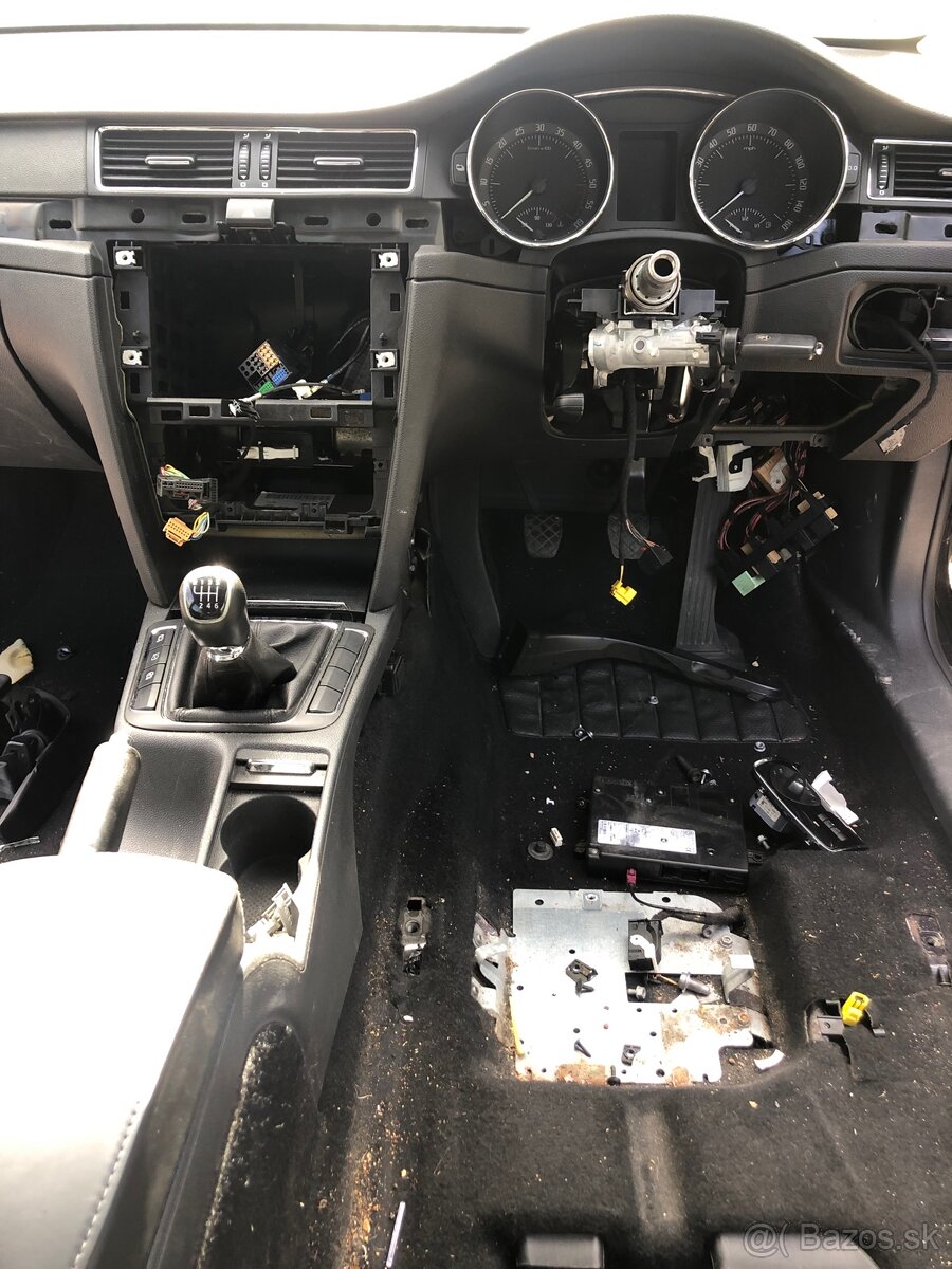 Rozpredám Superb 2 Facelift - 8