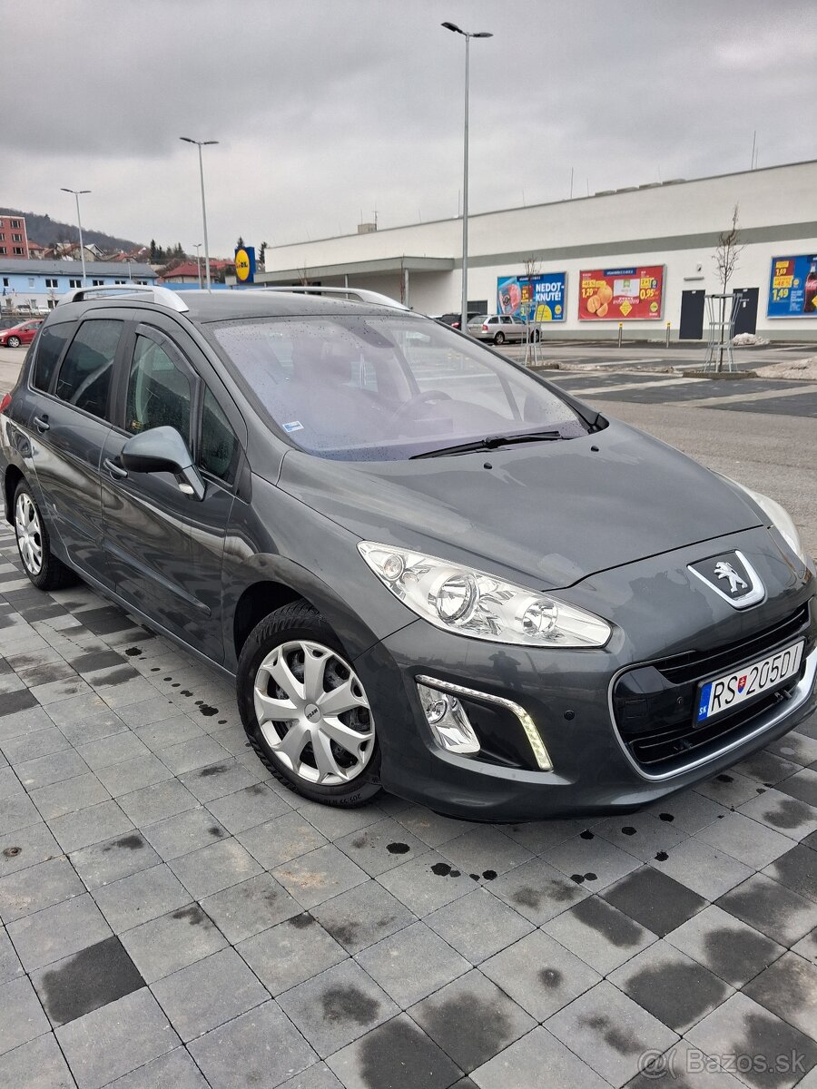 Peugeot 308 SW 1.6 HDi r.2012 - 8
