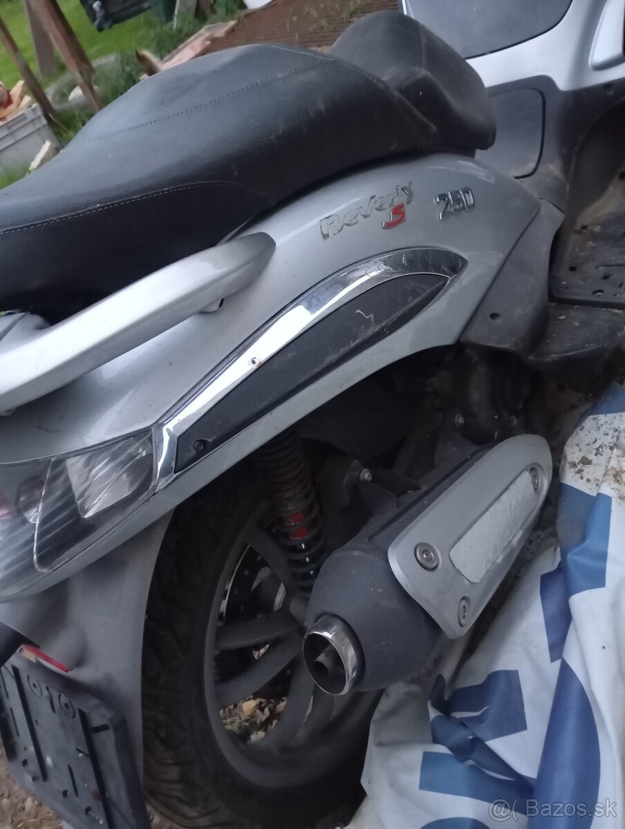 Piaggio Beverly 250 - 8
