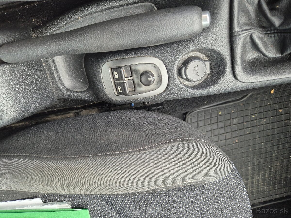 Peugeot 206 + 1,4hdi 50kw r.v 2011 - 8