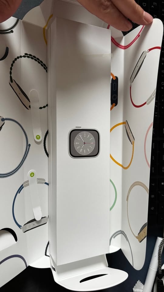 Apple Watch 8, 45mm - 8