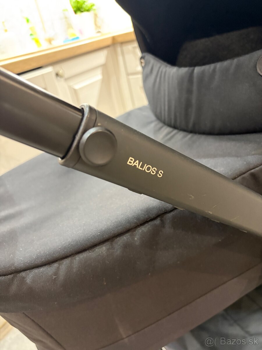 Čierny kočík Cybex Balios S Lux - 8