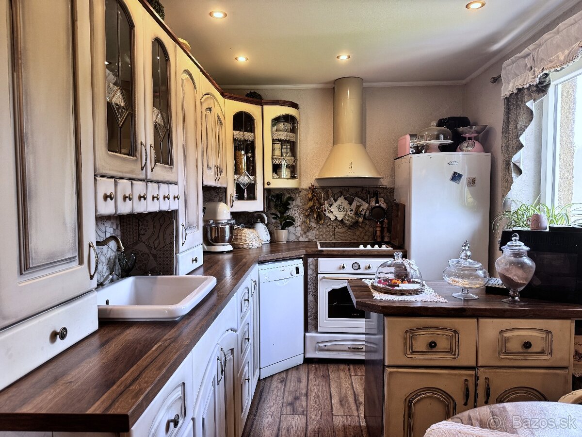 NA PREDAJ: 2-izbový byt v Handlovej, Mierové námestie - 8