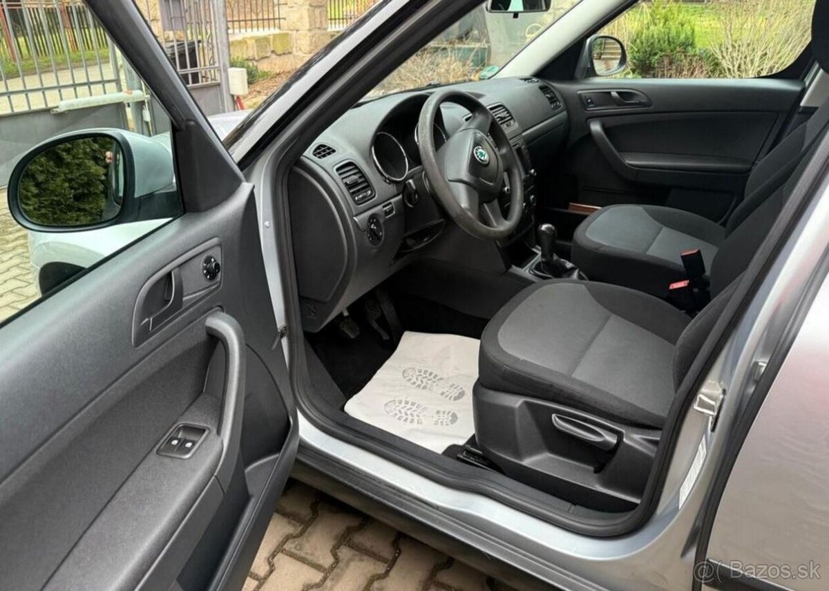 Škoda Yeti 1,2TSi prav.servis vyhř sedade benzín manuál - 8