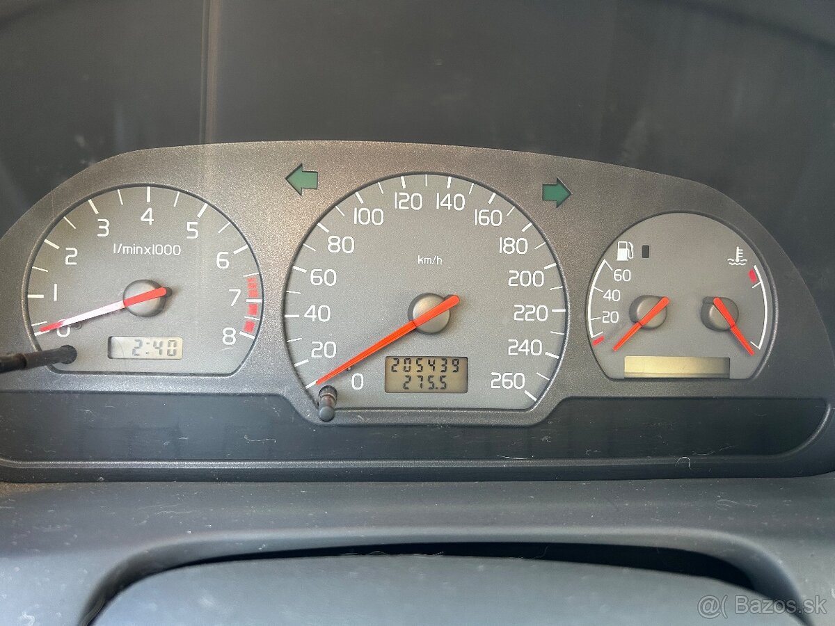 Predám Volvo s40 2.0T - 8