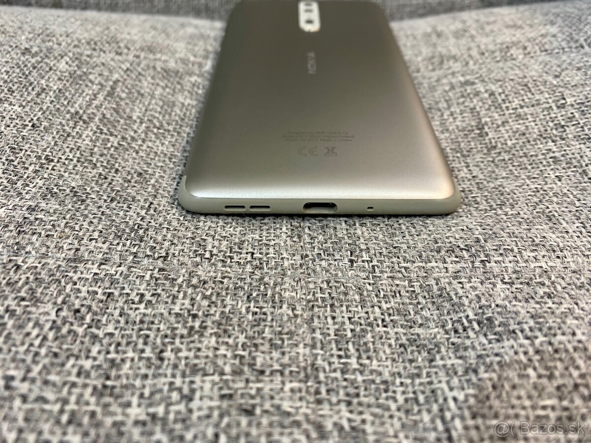 Nokia 8 (4/64GB) plne funkčný - 8