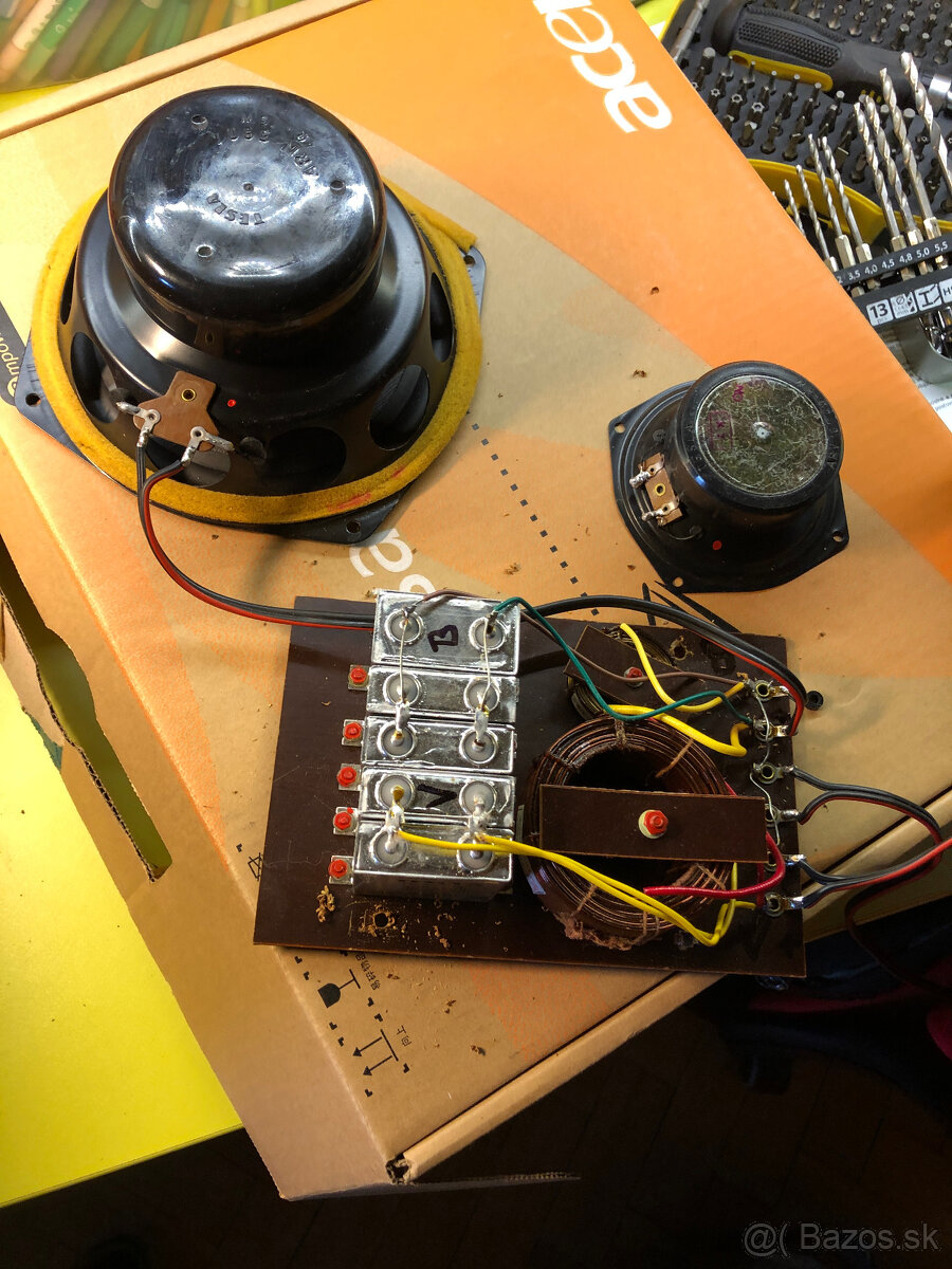 Na predaj reproduktory TESLA 15W 4ohm - 8