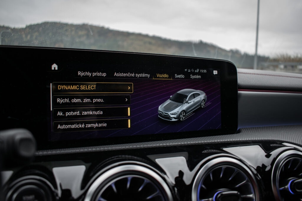 Mercedes CLA 200 AMG - 8