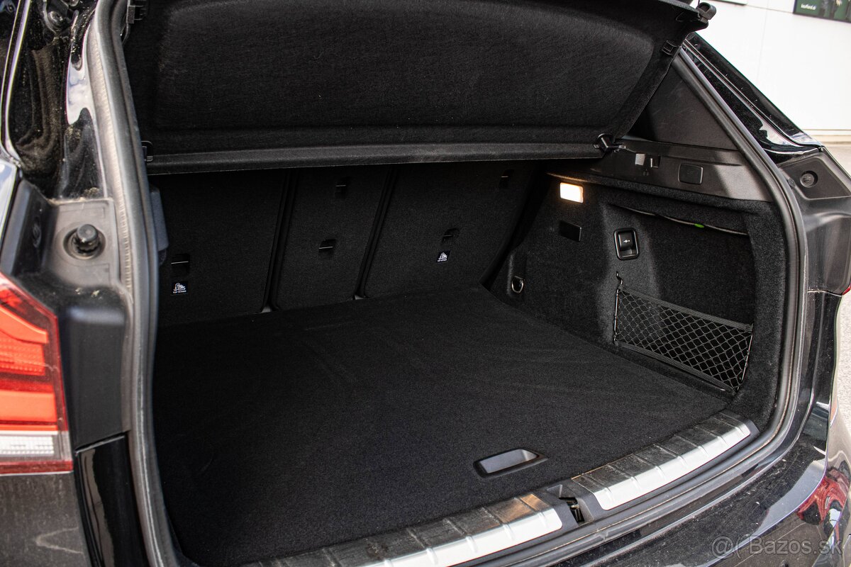 BMW X1 xDrive25e Koža, Servis BMW - 8