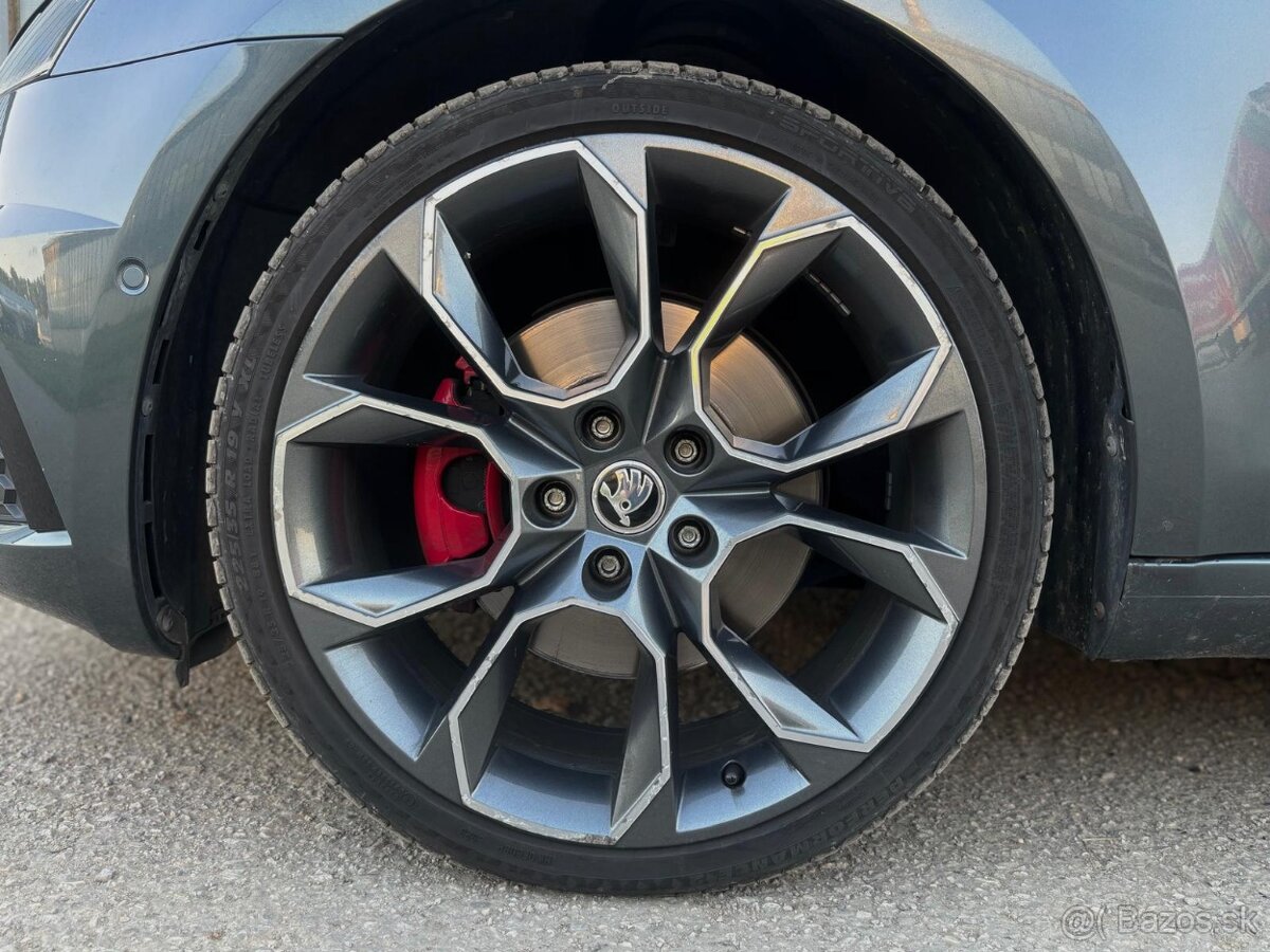 Škoda Octavia Combi 2.0TDI RS DSG, PREVERENÉ, WEBASTO, 100% - 8