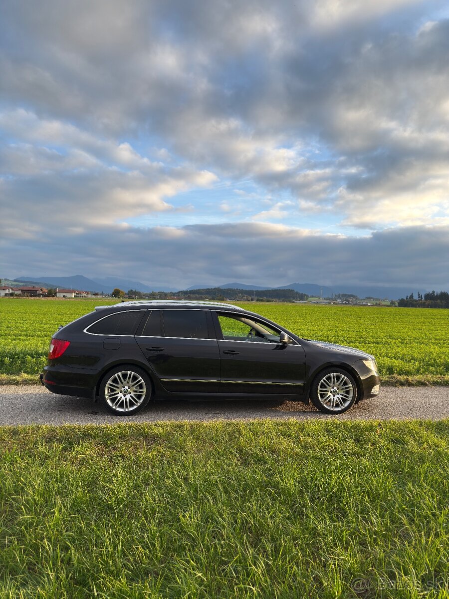 Škoda Superb 2.0 dsg Combi - 8