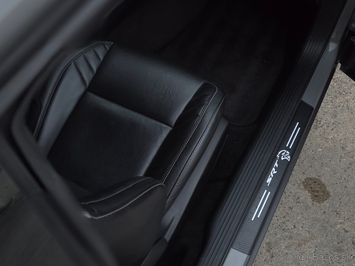 Dodge Challenger 6.2 SRT HELLCAT - 8