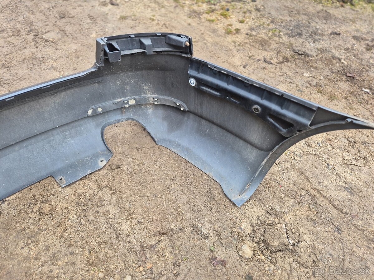 Predám zadný nárazník, zadné krídlo pre Škoda Octavia 2 VRS - 8