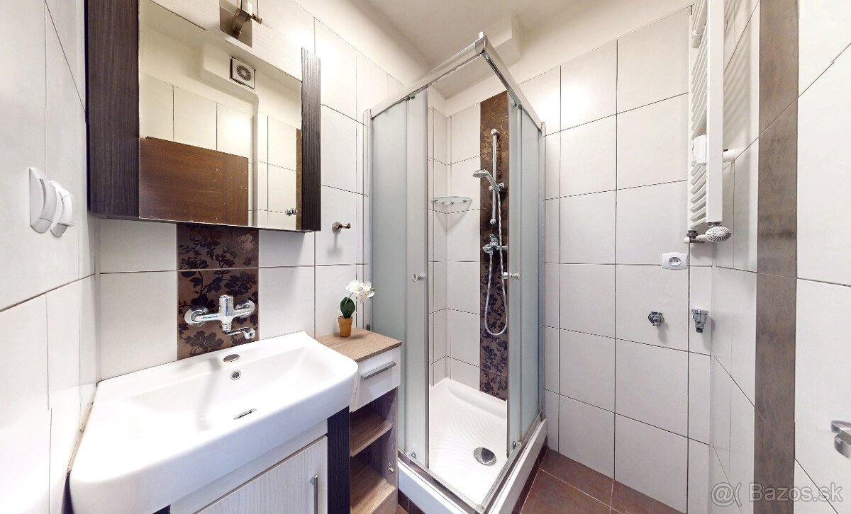 Zariadený 3 izb.tehlový byt s balkónom CENTRUM MESTA - 8