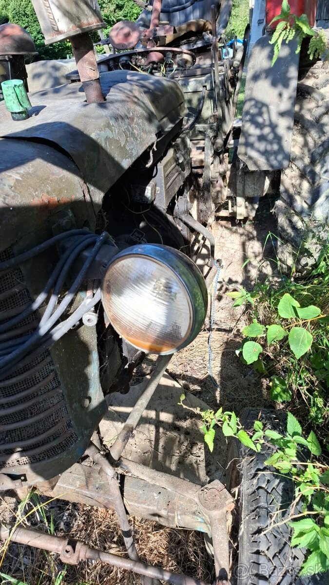 Predám ZETOR 25, funkčný s príslušenstvom - 8