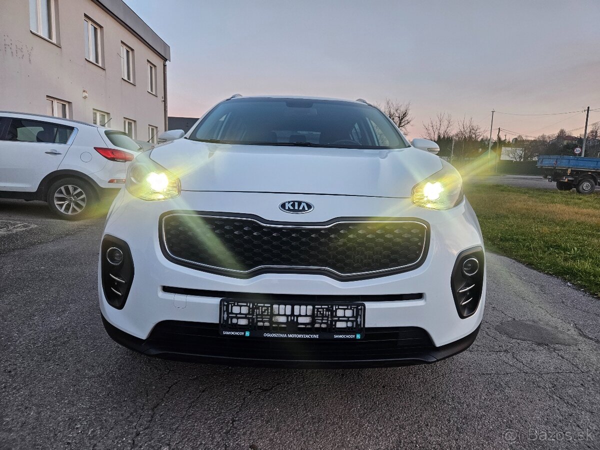 Kia Sportage 1.7CRDi 115KM Navi Kamera biela perla - 8