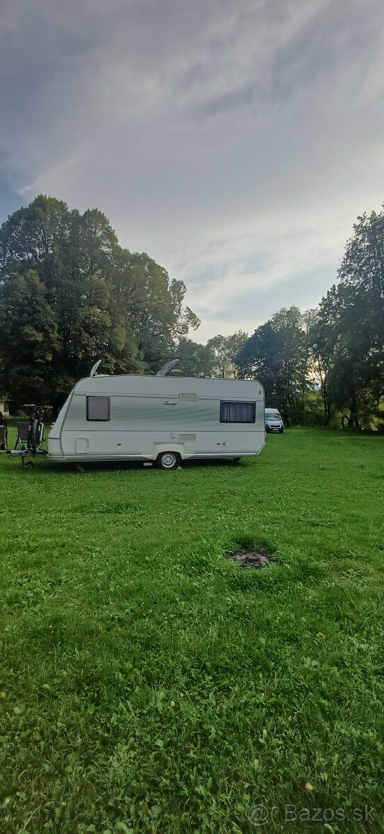 Obytny prives LMC - 8