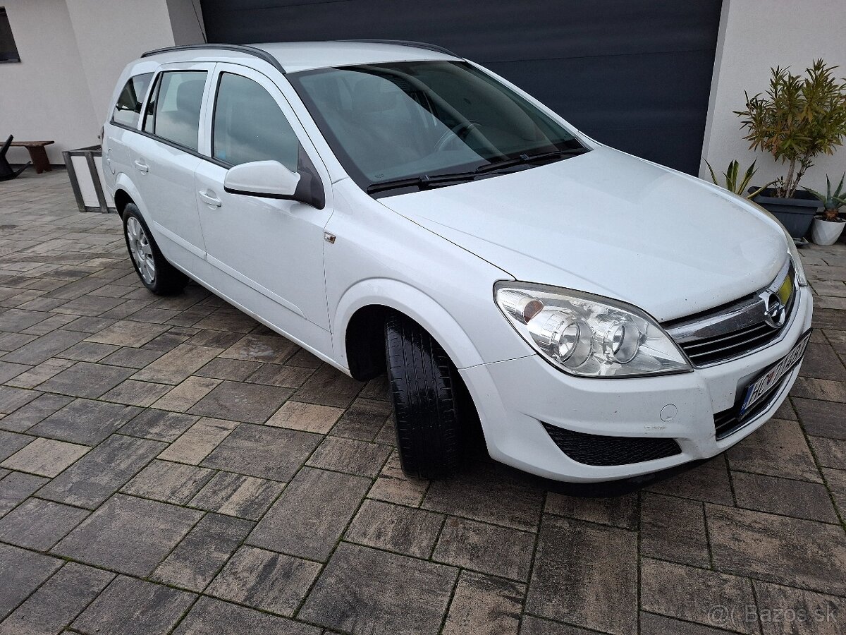 Predám Opel Astra Caravan - 8