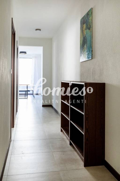 PRENÁJOM 3 izbový luxusný byt priamo v centre Nitry s parkov - 8