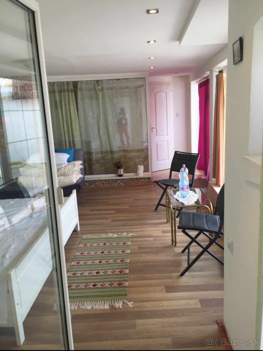 Výrazná zľava Atraktívny rodinný dom s 5 bytovými jednot - 8