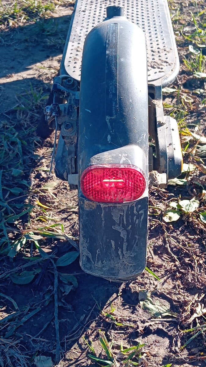 Predam kolobežku značky xiaomi - 8