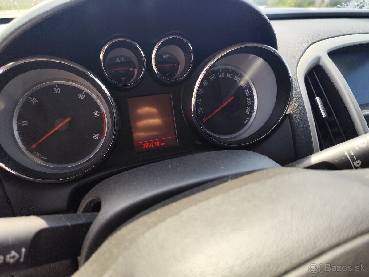 Opel Astra j 1,7cdti - 8