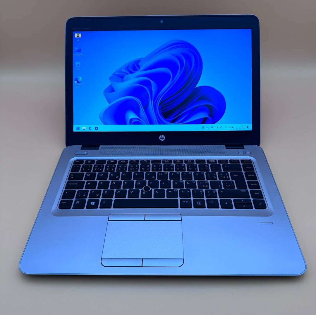 Notebook 14" HP.AMD PRO A10-8730B 4x2,40GHz.8gb ram.256gSSD - 8