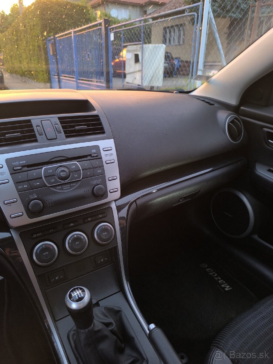 Predám Mazda6 kombi 2.5 benzín 2007 - 8