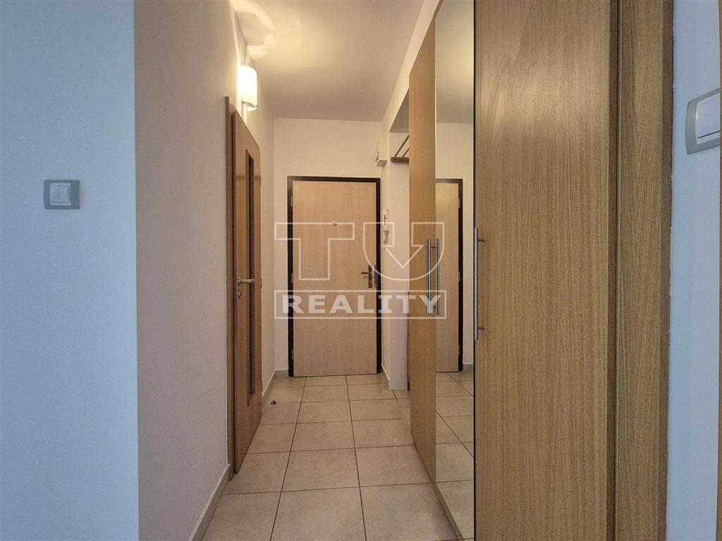 2i byt s balkónom, TOP lokalita mesta - 8